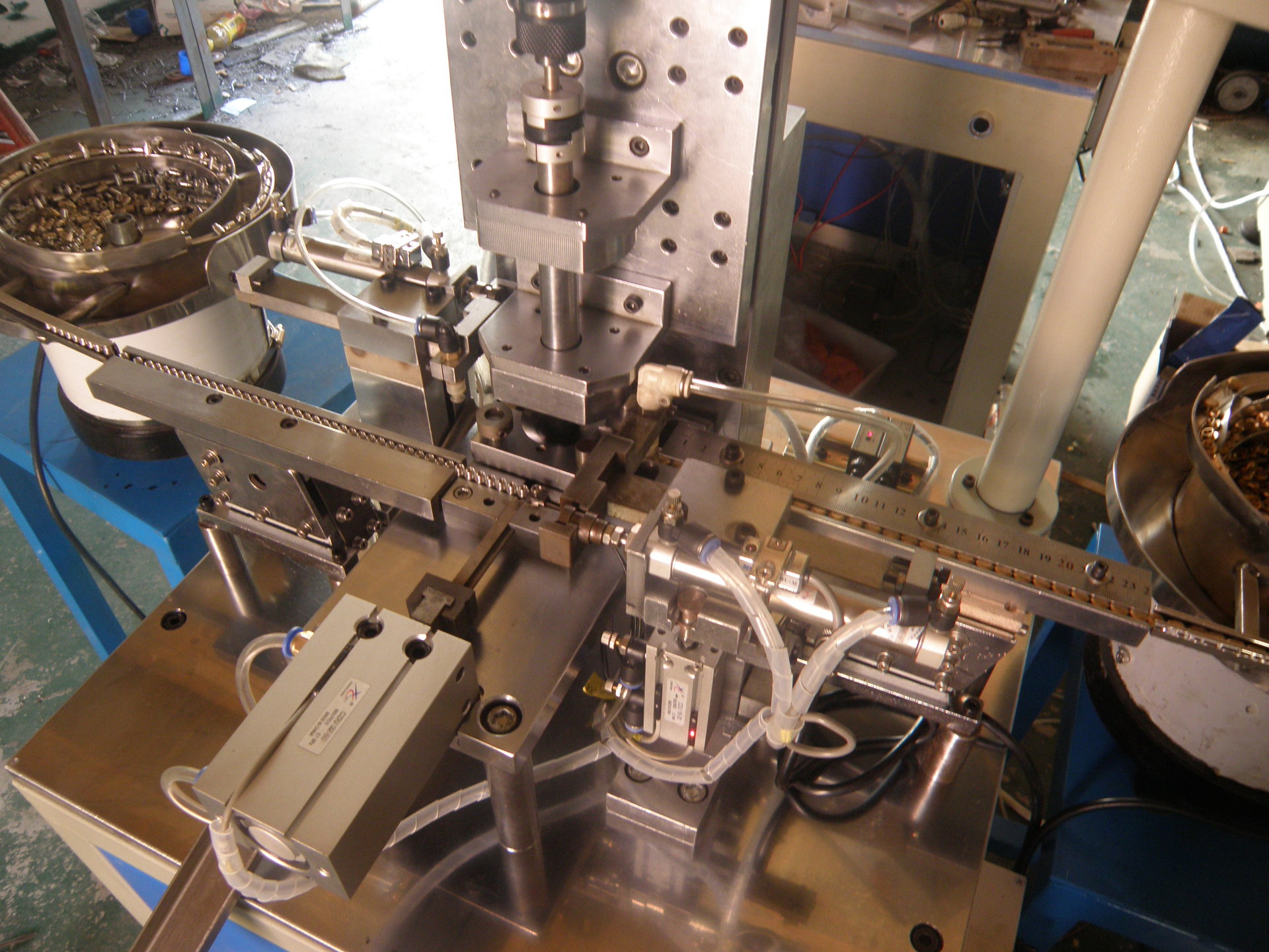 高效自動化解決方案 自動擰螺絲機的價格、廠家及優勢解析